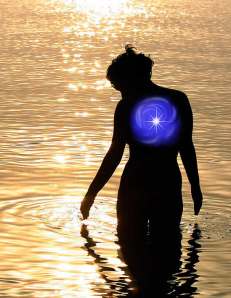 silhouette_woman_ocean